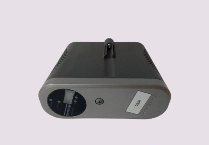 Front view of Honeywell 8C‑IP01O2 I/O Module (51454362‑275)