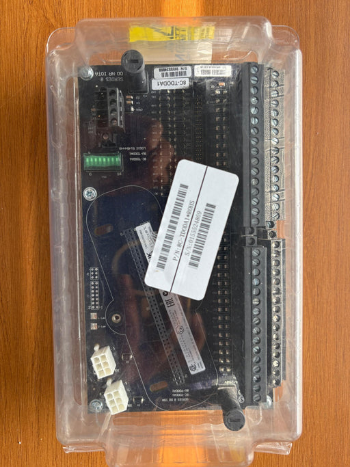 Front view of Honeywell 8C-TDODA1 Digital Output IOTA Module