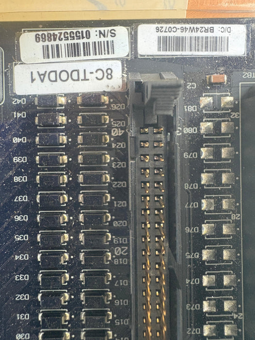 Honeywell 8C-TDODA1 module with 32-channel digital outputs