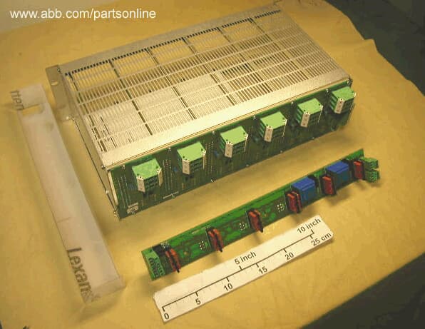ABB 3BNP000444R2 RF195 Main AC Power rack With 6 slots