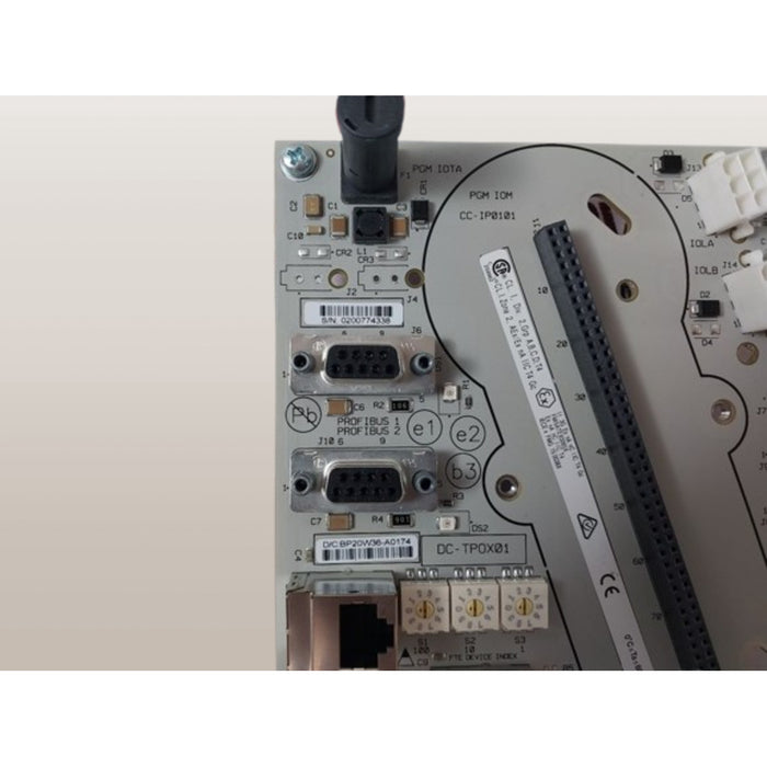 Honeywell CC-TPOX01 module front view with clear labeling and Honeywell branding.