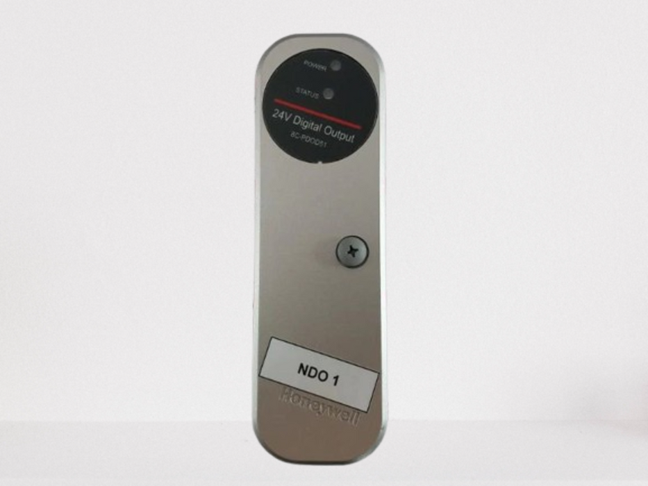 Front view of Honeywell 8C-PDOD51 showing 32 output channels