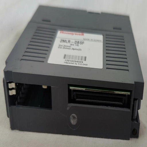 Side view showing LC fiber connector on 2MLR‑DBSF