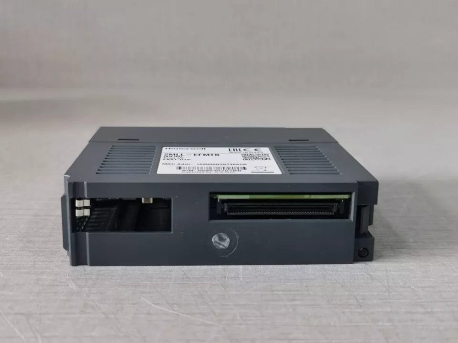 Side view with RJ45 port and LED indicators on 2MLL‑EFMTB