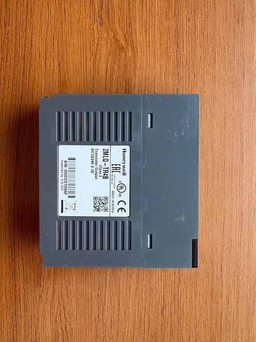 Back angle of 2MLQ‑TR4B with 40‑pin connector visible