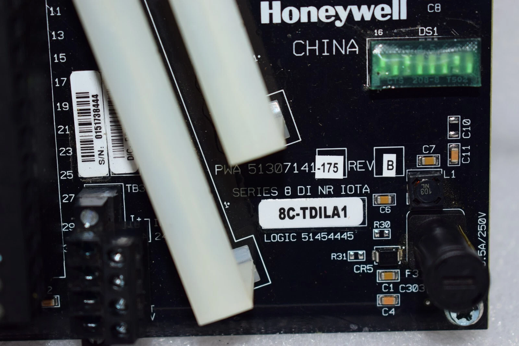 Closeup Honeywell 8C-TDILA1 Digital Input IOTA Module