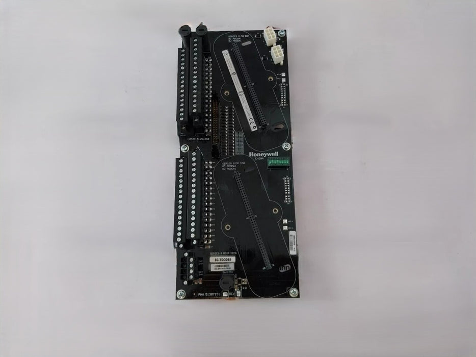 Side profile of coated 12″ digital output module 8C‑TDODB1