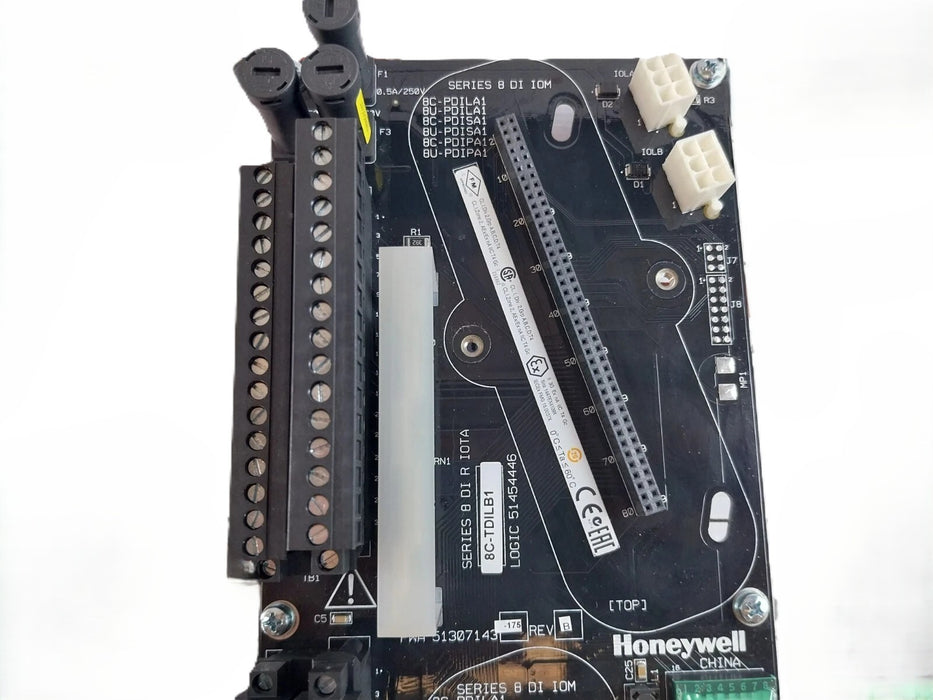 Redundant 24 V digital input I/O module – Honeywell 8C-TDILB1, coated