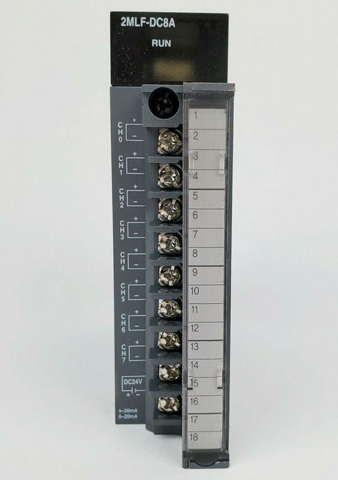 Front view of Honeywell 2MLF‑DC8A 8‑channel current output module