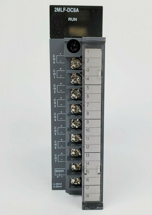 Front view of Honeywell 2MLF‑DC8A 8‑channel current output module