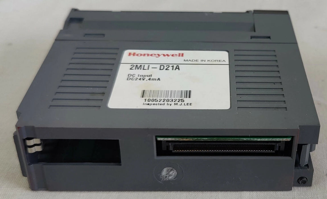 Honeywell 2MLI‑D21A‑CC terminal connections close-up