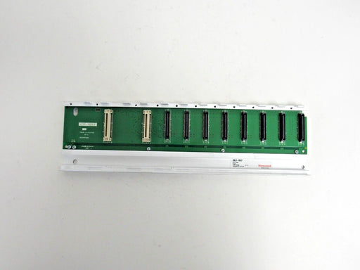 Honeywell 2MLR-M06P 6-slot CPU base module front view