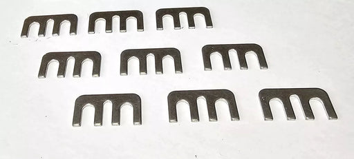 Close-up of 900J02‑0001 two‑position jumper installed on HC900 terminal board