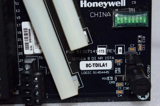 Closeup Honeywell 8C-TDILA1 Digital Input IOTA Module