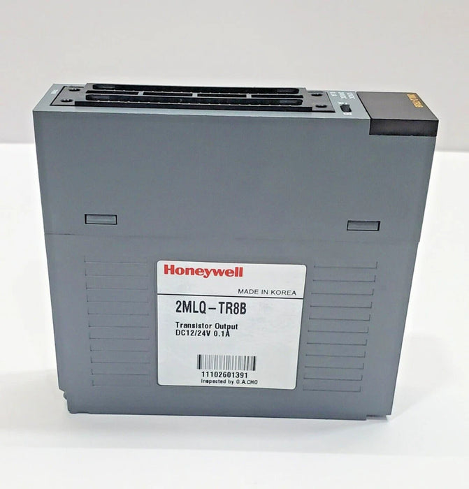 2MLQ‑TR8B transistor output module close up view