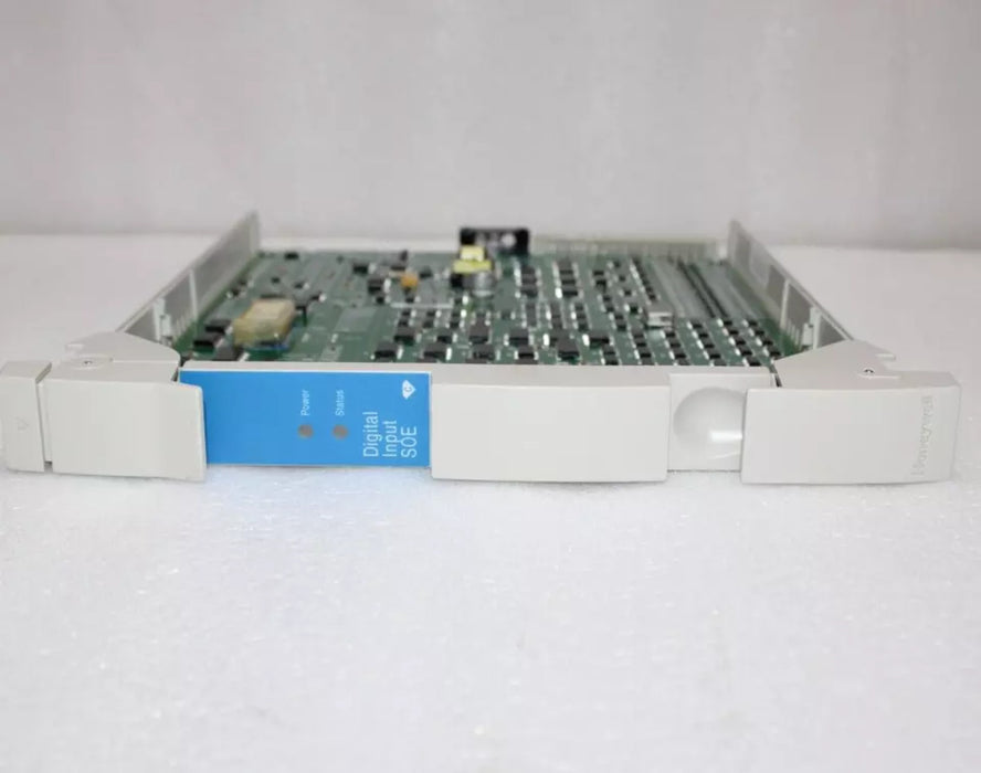 Honeywell MC-PAOY22 module with 16-channel analog outputs